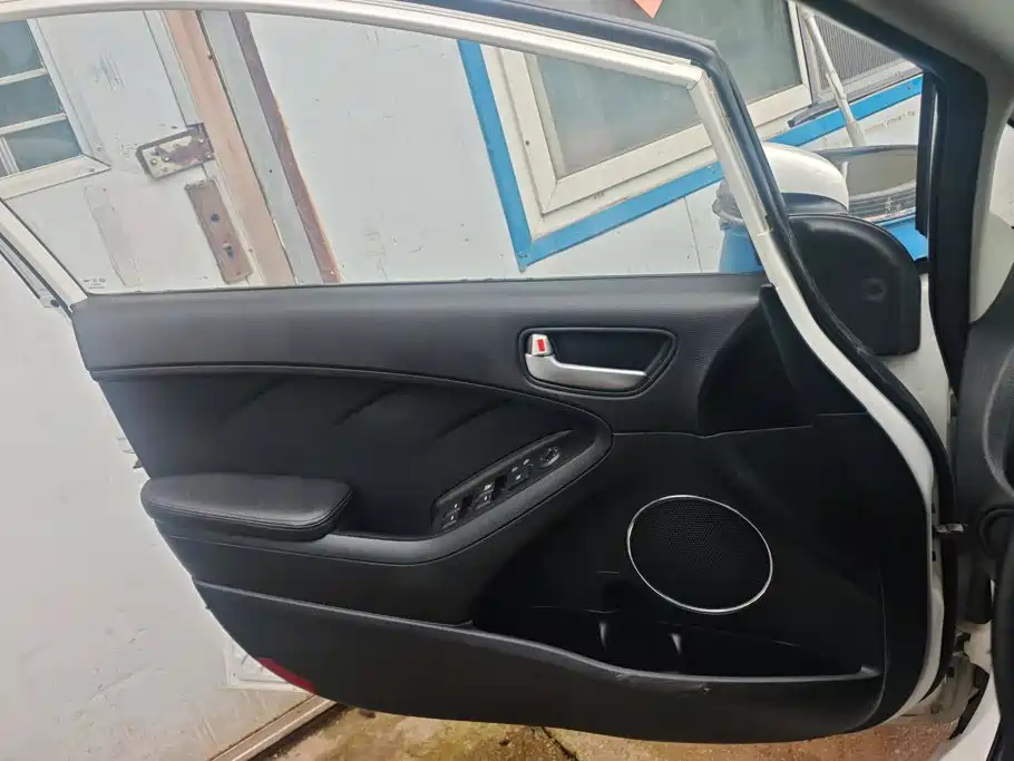 Kia K3 2014