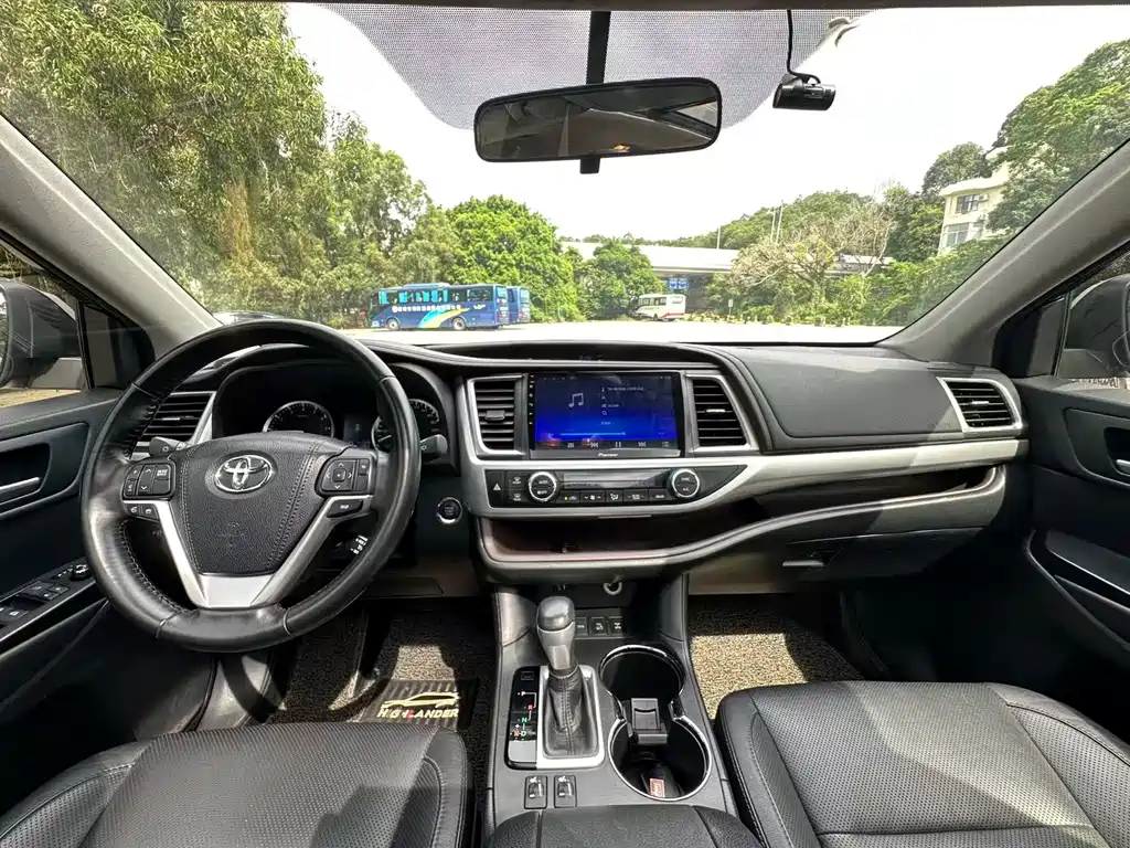 Toyota Highlander 2017