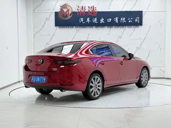 Mazda 3 Axela 2024