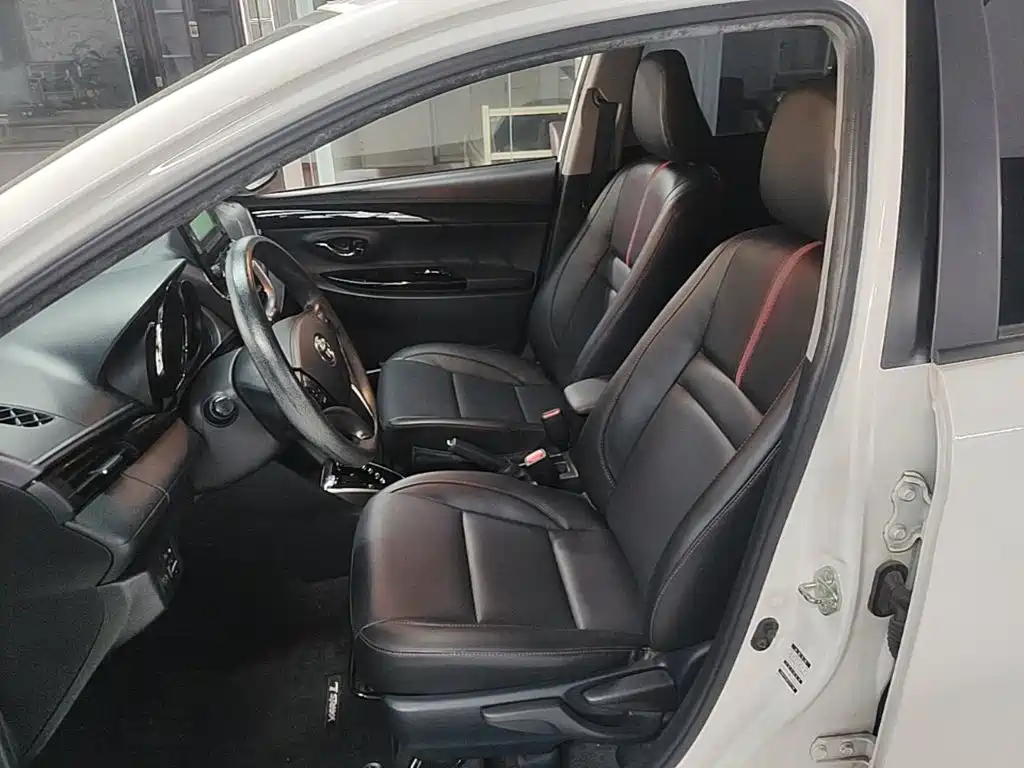 Toyota Yaris L 2021 — фото 15