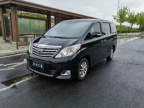 Toyota Alphard 2012