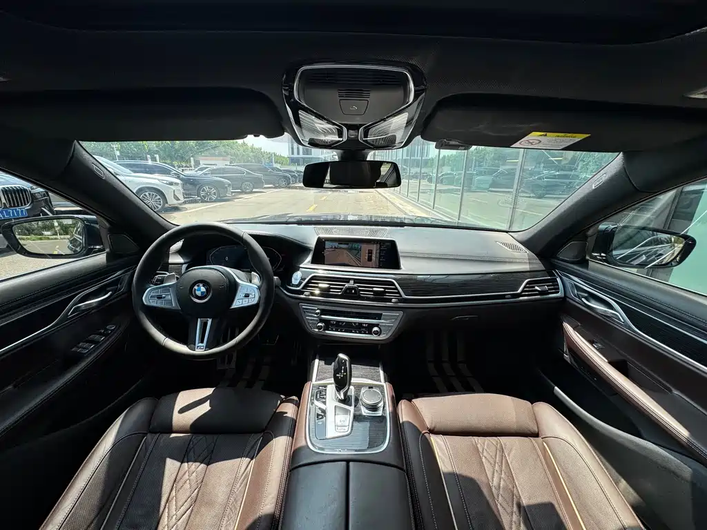 BMW 7 Series 2020 — фото 18