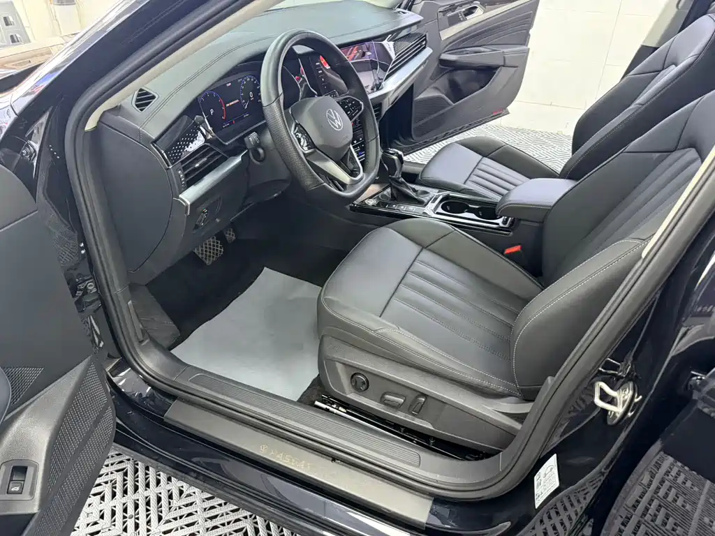 Volkswagen Passat 2023 — фото 13