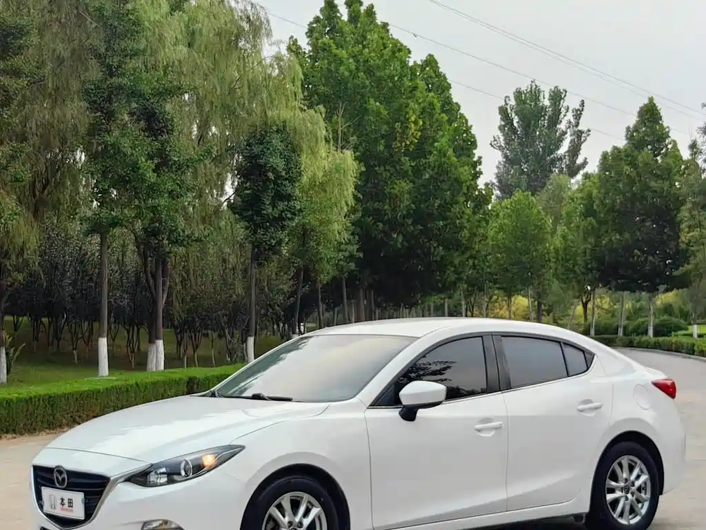 Mazda 3 Axela 2016 — фото 6