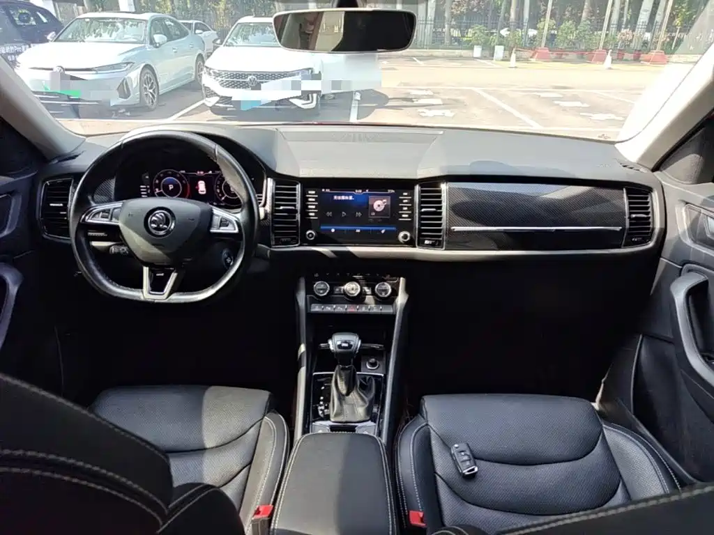 Skoda Kodiaq GT 2019 — фото 10