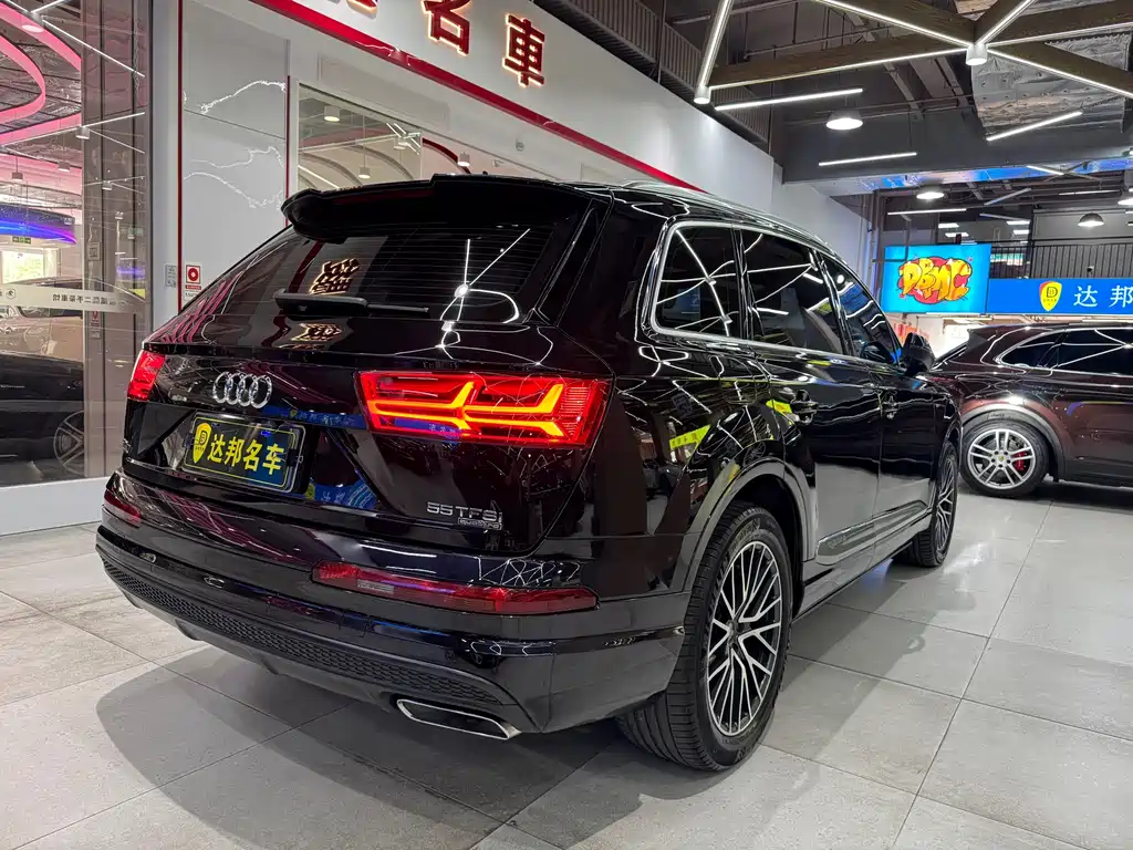 Audi Q7 2018 — фото 16