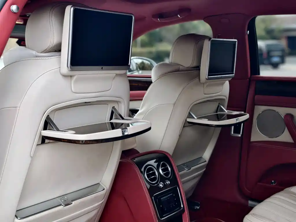 Bentley Flying Spur 2016 — фото 15