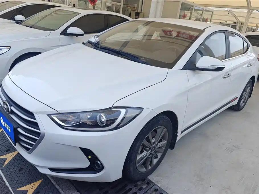 Hyundai Elantra 2018