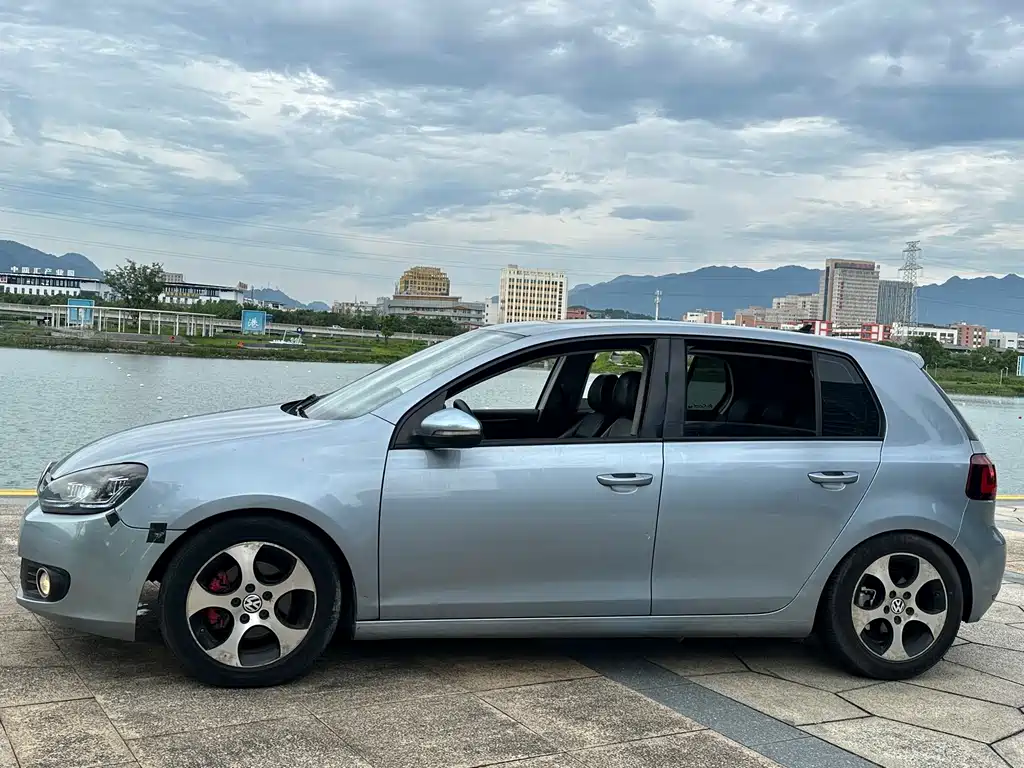Volkswagen Golf 2010