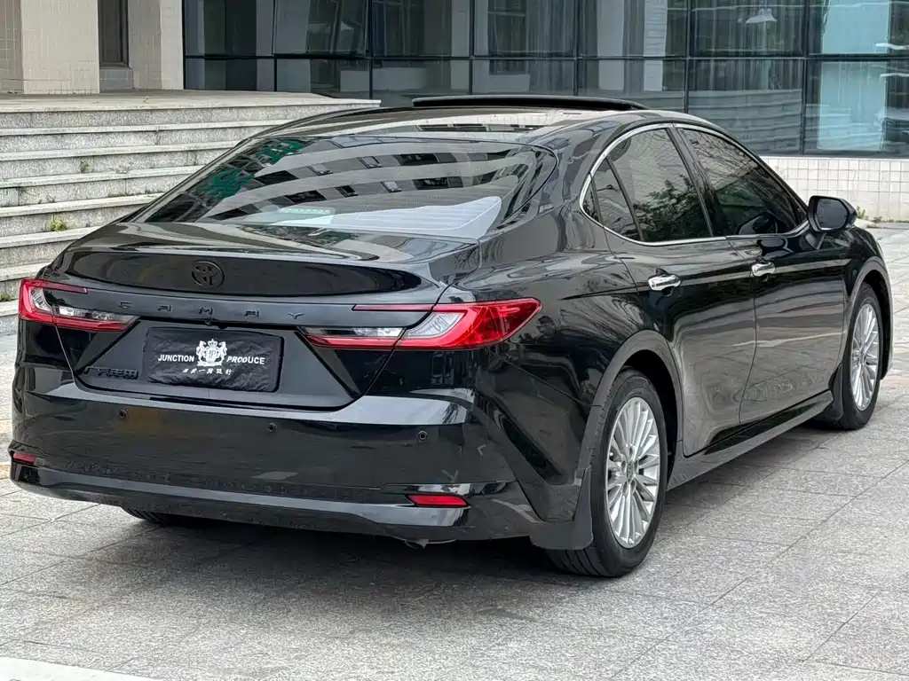 Toyota Camry 2024