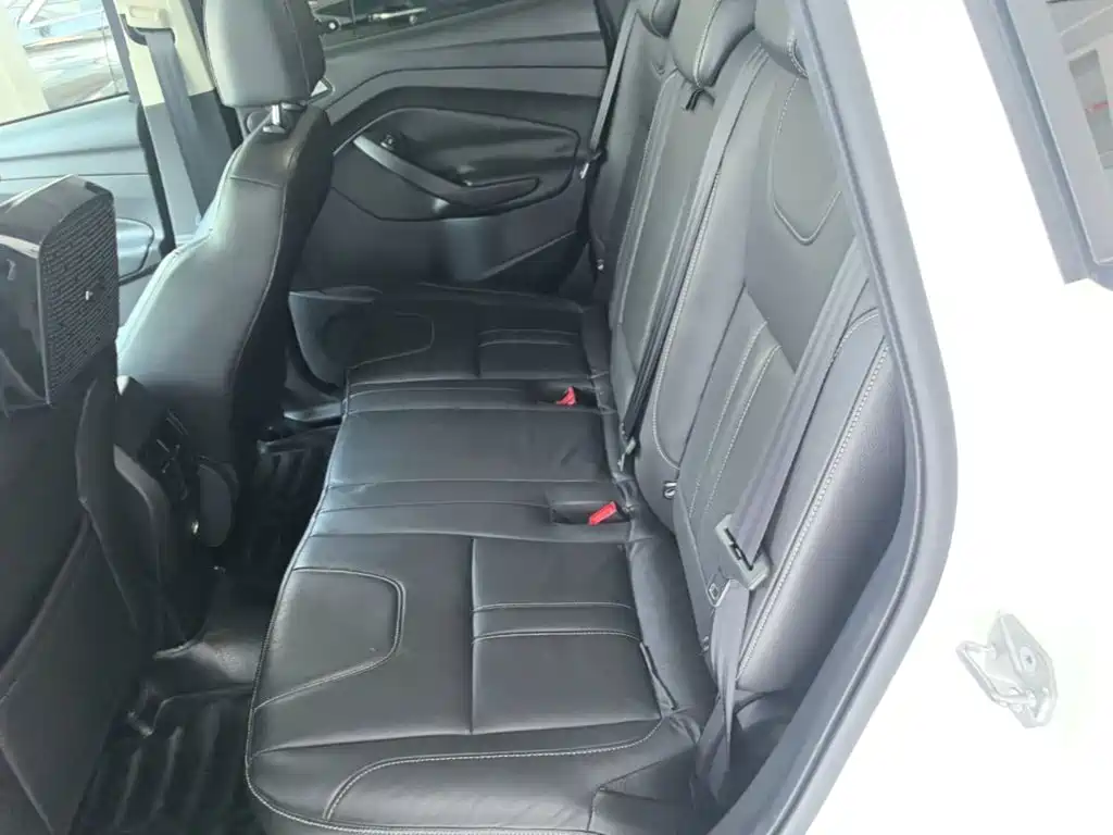 Ford Kuga 2015 — фото 17