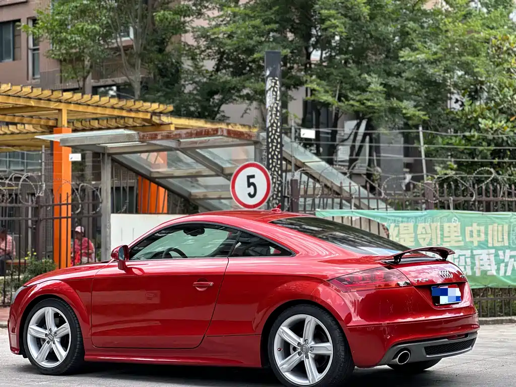 Audi TT 2013 — фото 17