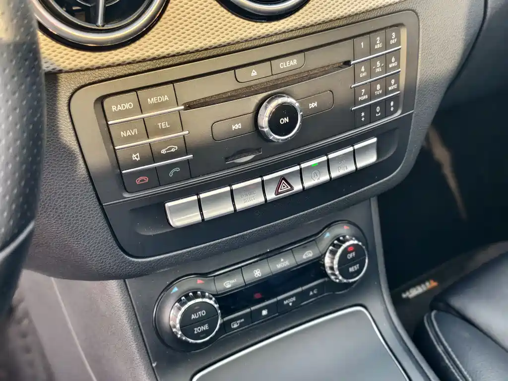 Mercedes-Benz B-Class 2017 — фото 23