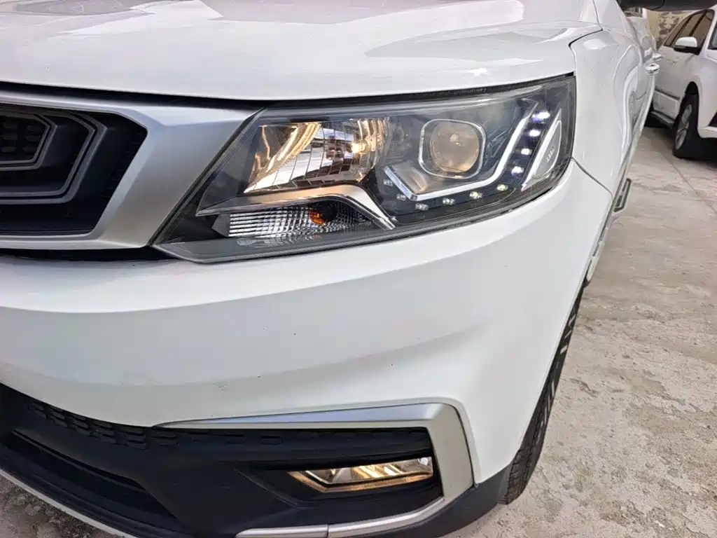 Geely Vision X6 2018 — фото 24