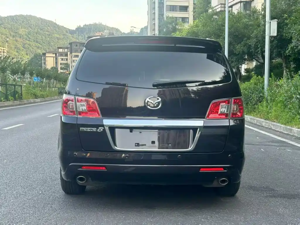 Mazda 8 2016