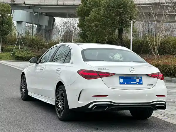 Mercedes-Benz C-Class 2024