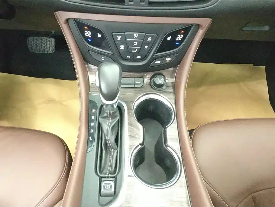 Buick Envision Plus 2016 — фото 16