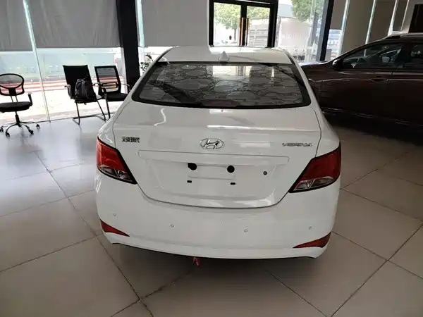 Hyundai Accent 2016