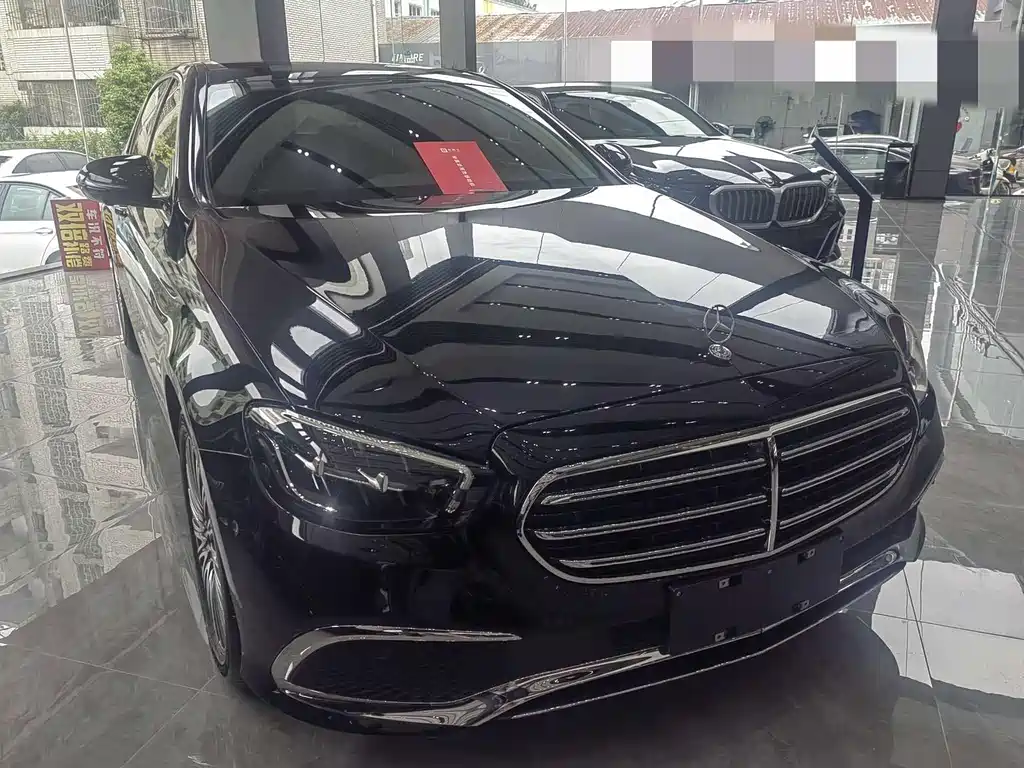 Mercedes-Benz E-Class 2022