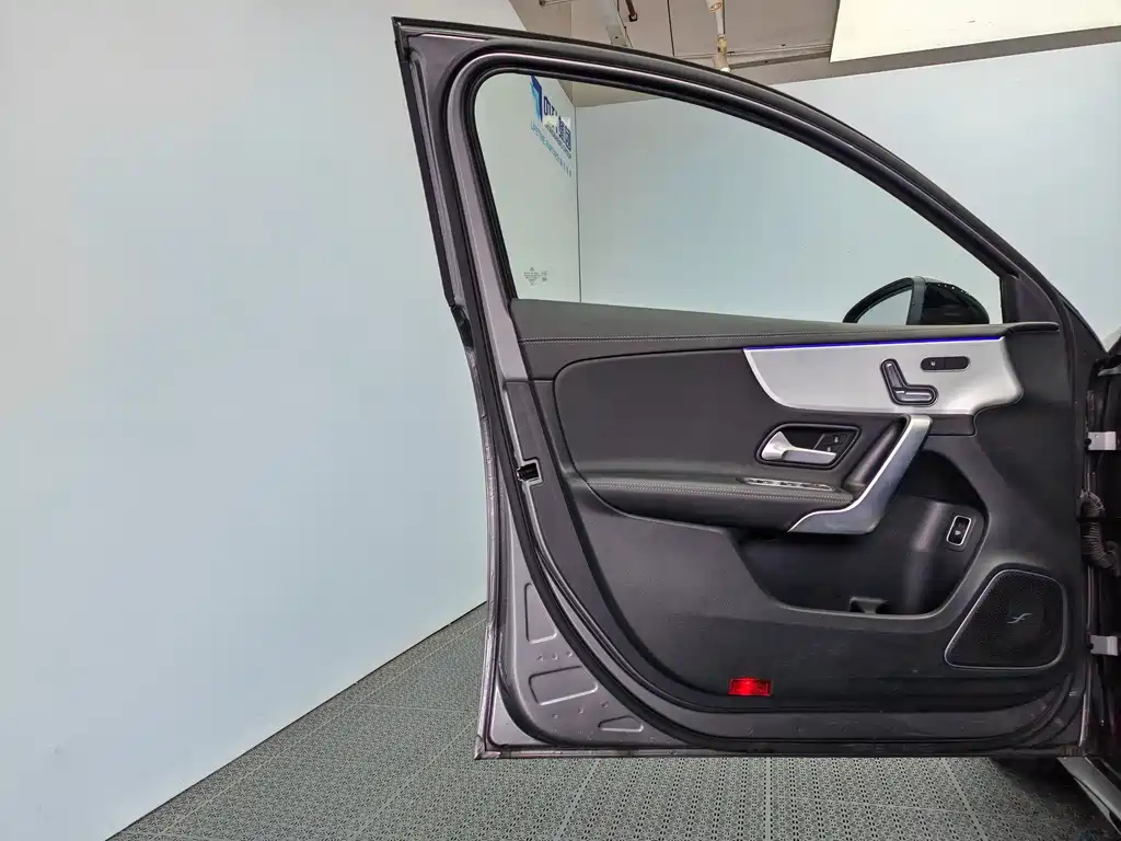 Mercedes-Benz A-Class AMG 2025 — фото 13