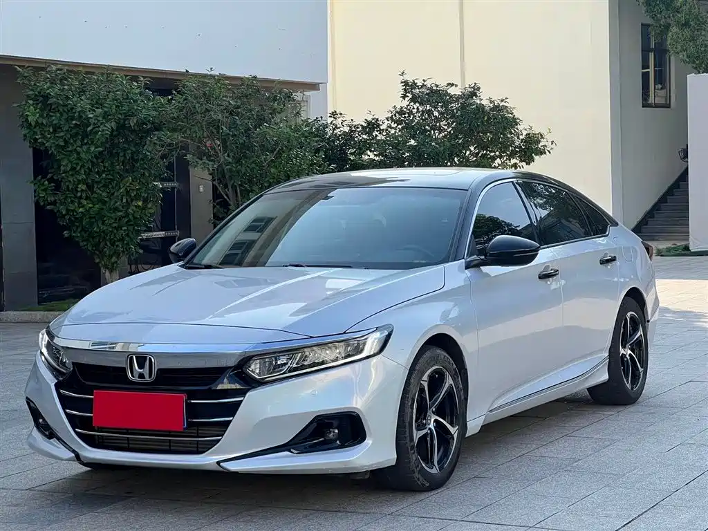 Honda Accord 2023 — фото 1