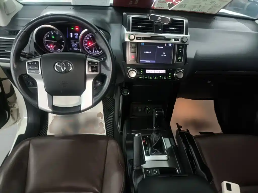 Toyota Prado 2017 — фото 10