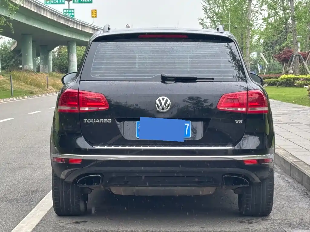 Volkswagen Touareg 2017 — фото 17