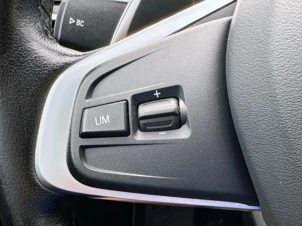 BMW 1 Series 2019 — фото 24