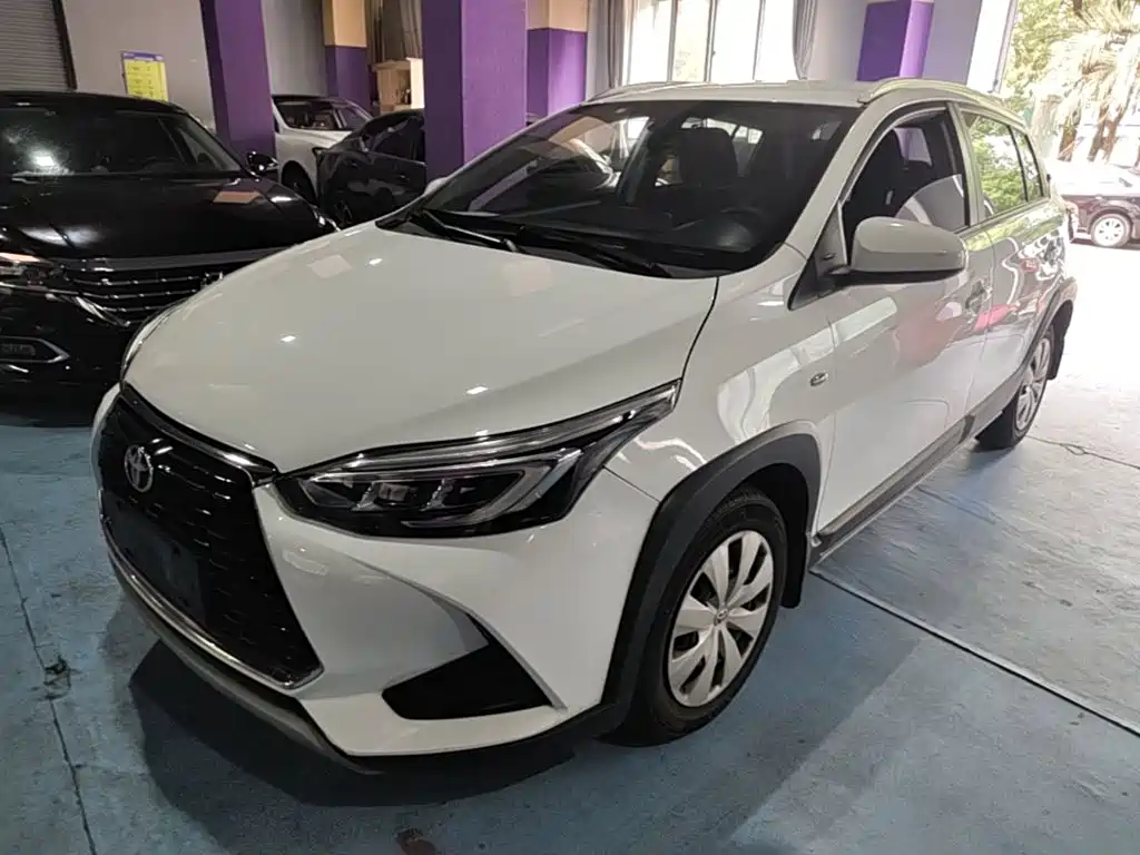Toyota Yaris L 2021