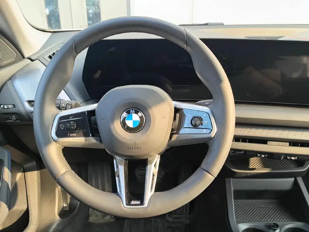 BMW 2 Series 2025 — фото 10