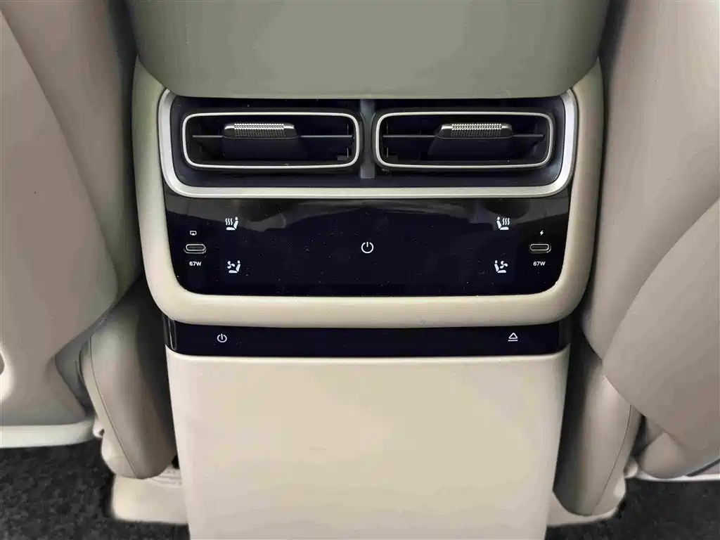 Li Auto i6 2026 — фото 14