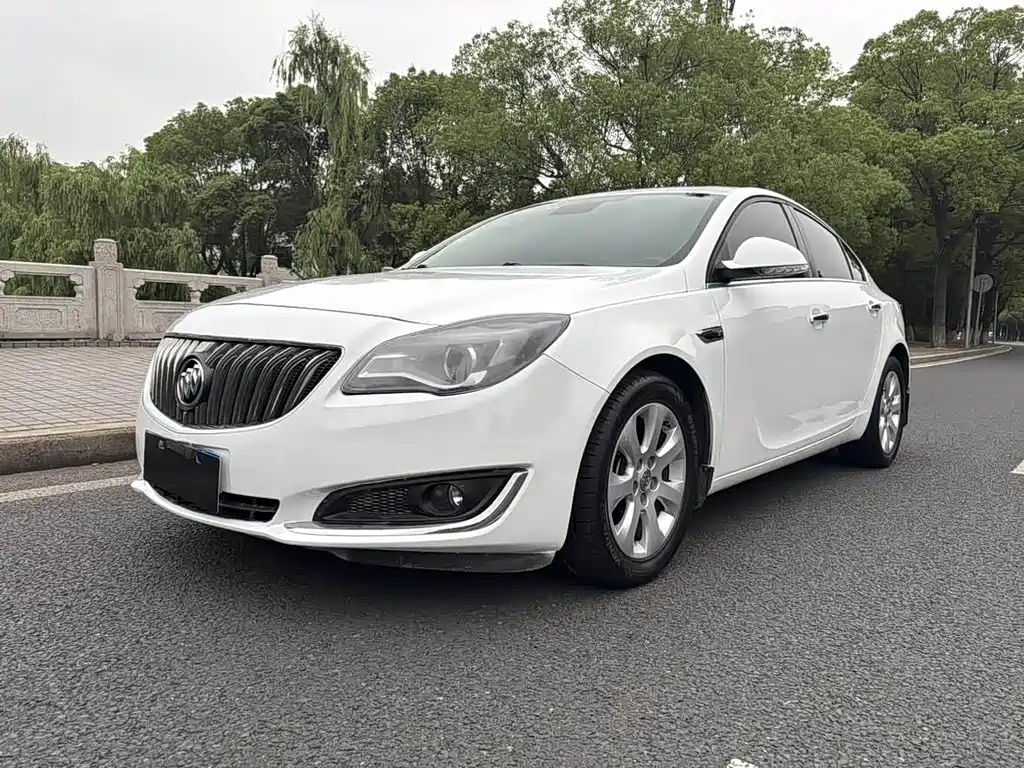 Buick Regal 2014 — фото 1