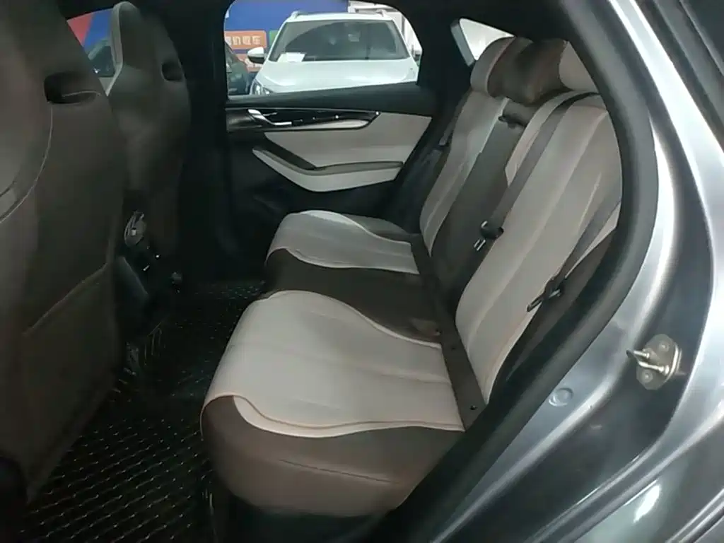 BYD Qin PLUS 2023 — фото 17