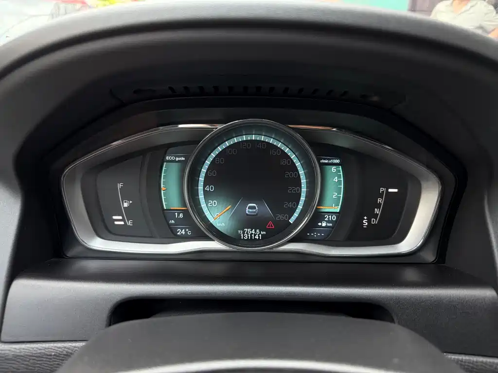 Volvo XC60 2013 — фото 18