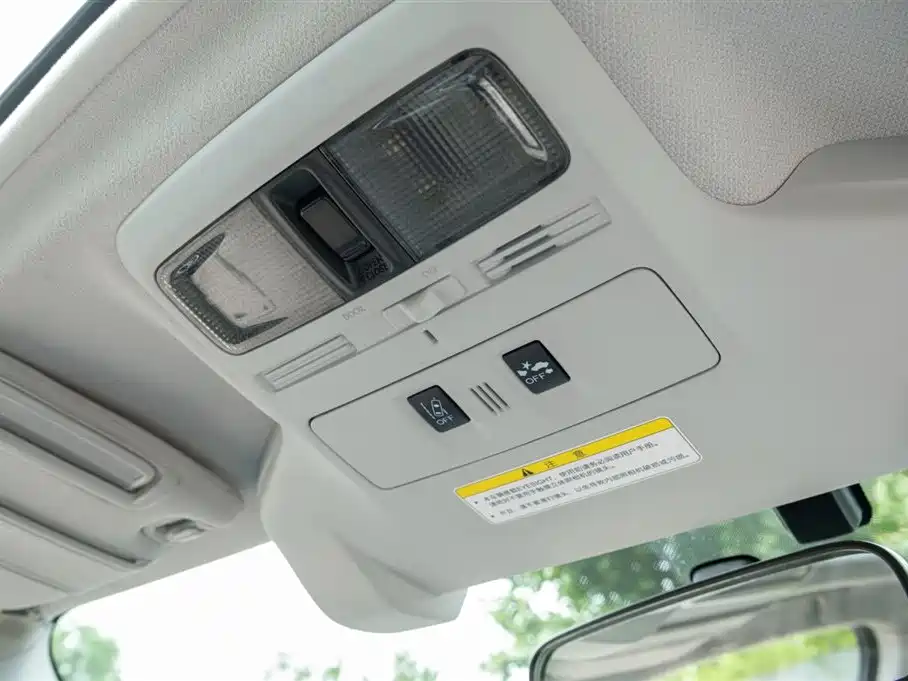 Subaru Forester 2018 — фото 13