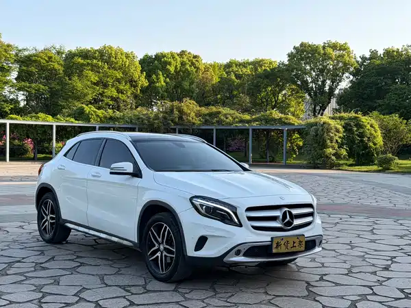 Mercedes-Benz GLA 2016