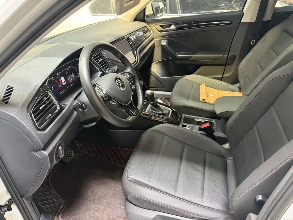 Volkswagen T-Roc 2021