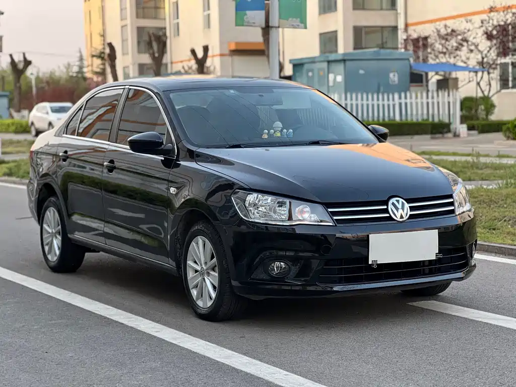 Volkswagen Jetta 2015 — фото 1