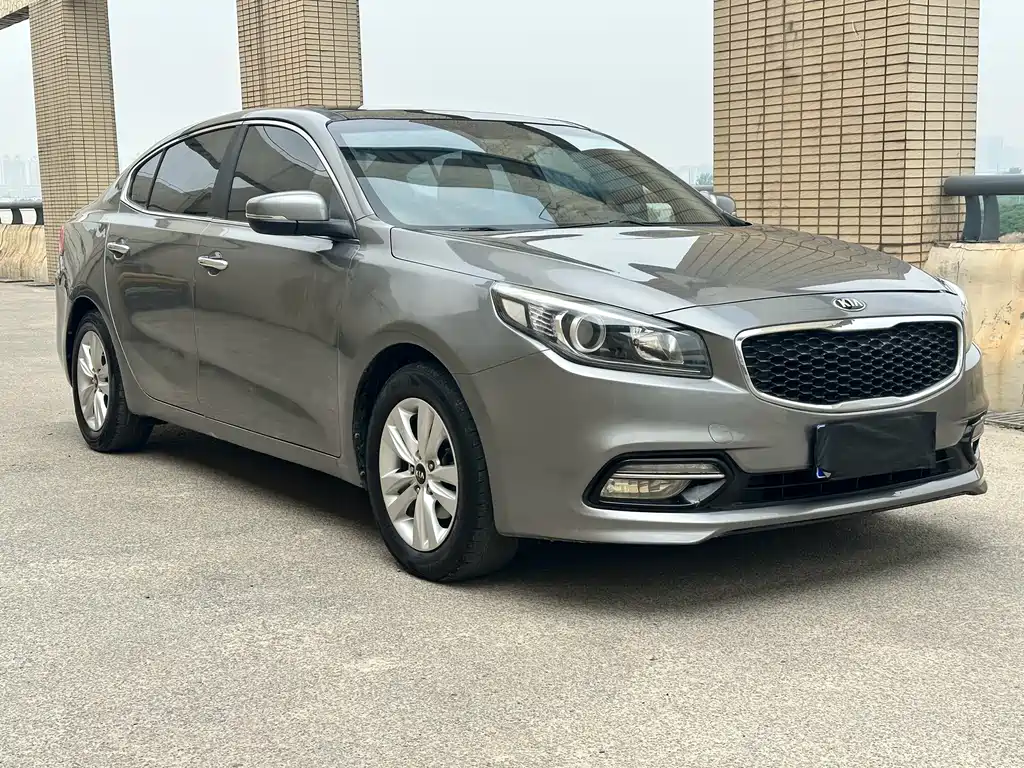Kia K4 2015 — фото 3