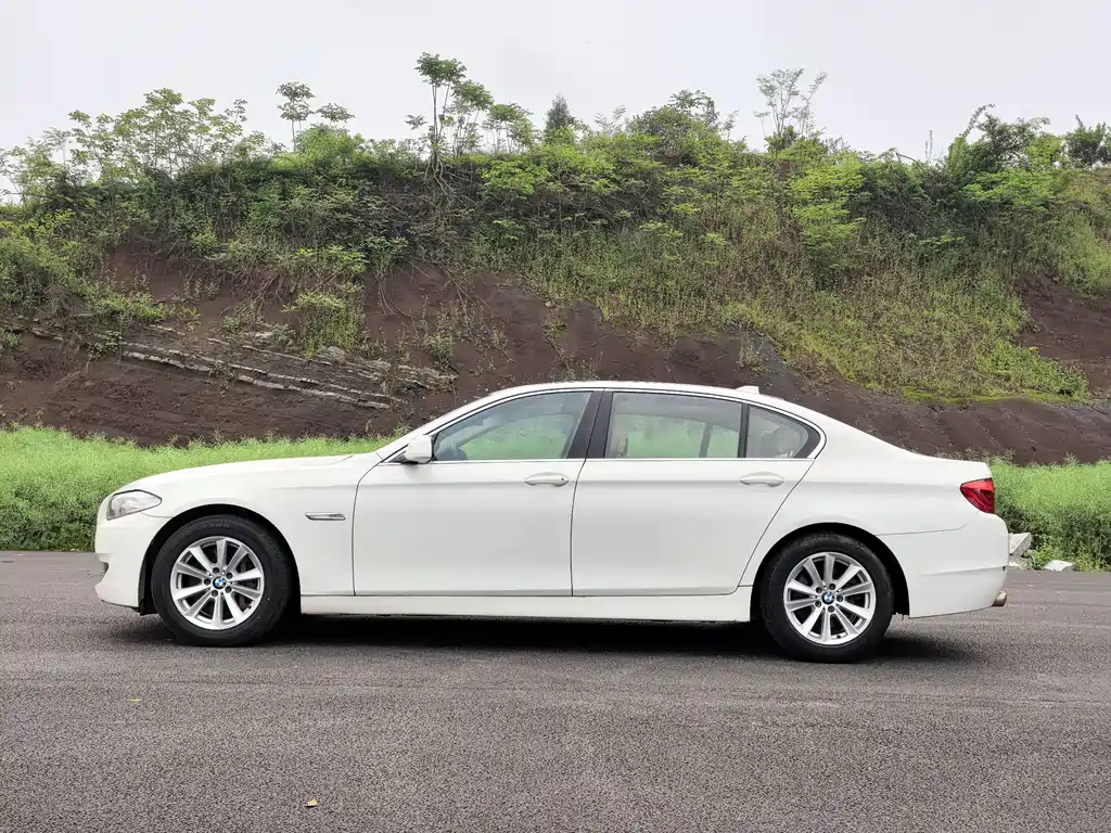 BMW 5 Series 2012 — фото 4