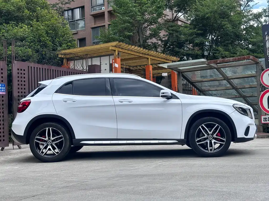 Mercedes-Benz GLA 2018 — фото 10