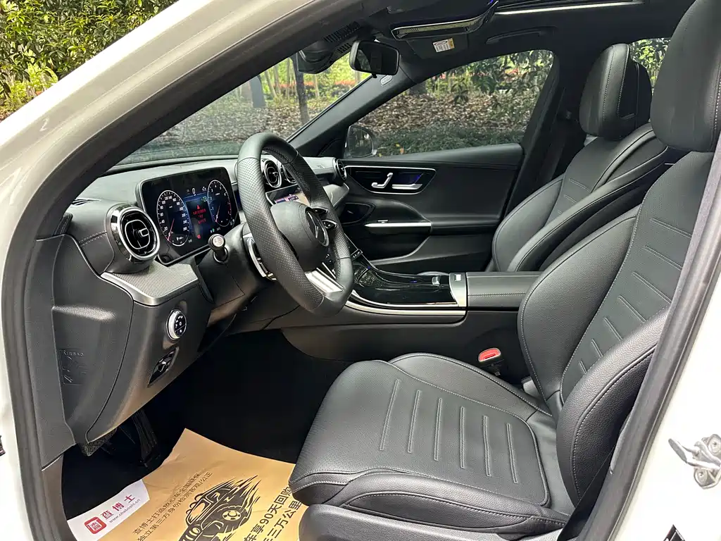 Mercedes-Benz C-Class 2023 — фото 4