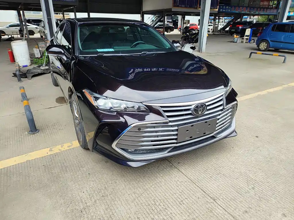 Toyota Avalon 2020 — фото 1
