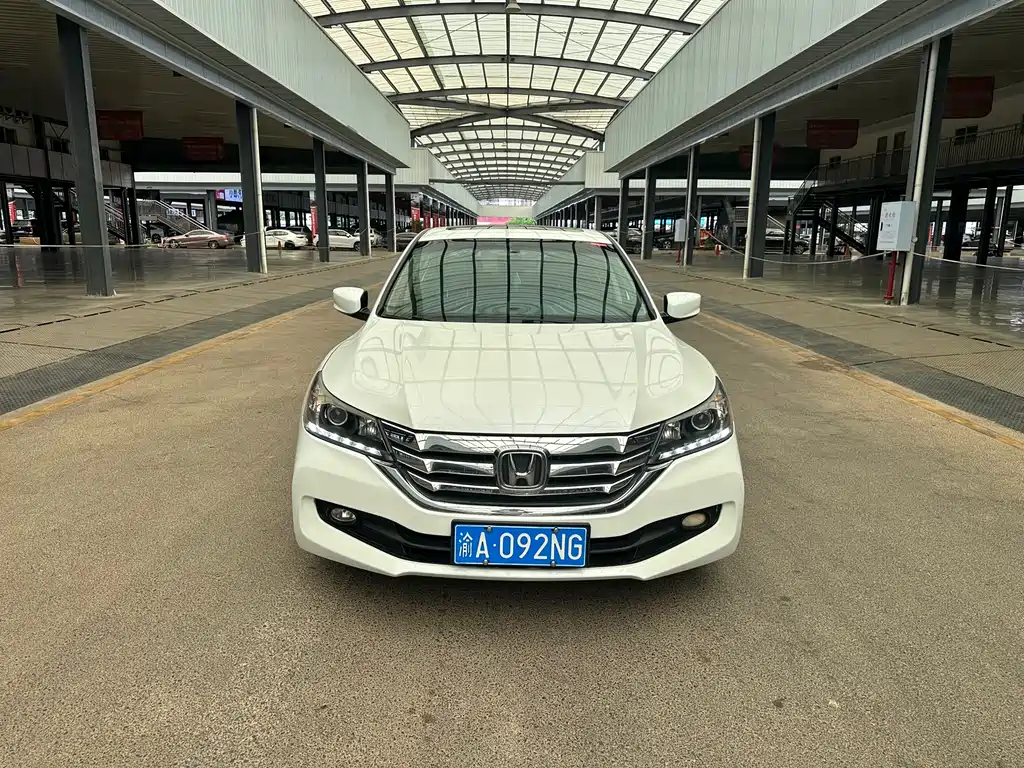 Honda Accord 2016 — фото 2