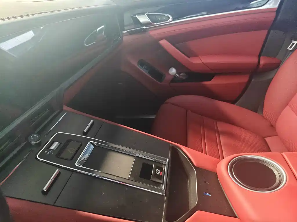 Porsche Panamera 2015 — фото 9