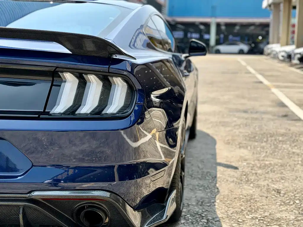 Ford Mustang 2019 — фото 12