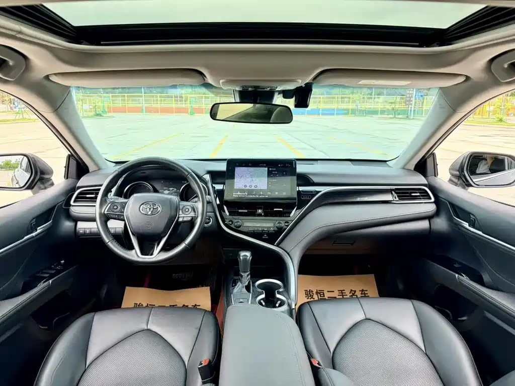 Toyota Camry 2023 — фото 22