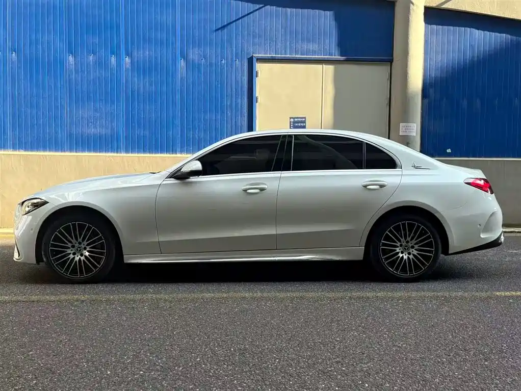 Mercedes-Benz C-Class 2023