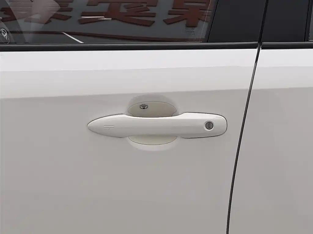 Toyota Corolla 2025 — фото 18