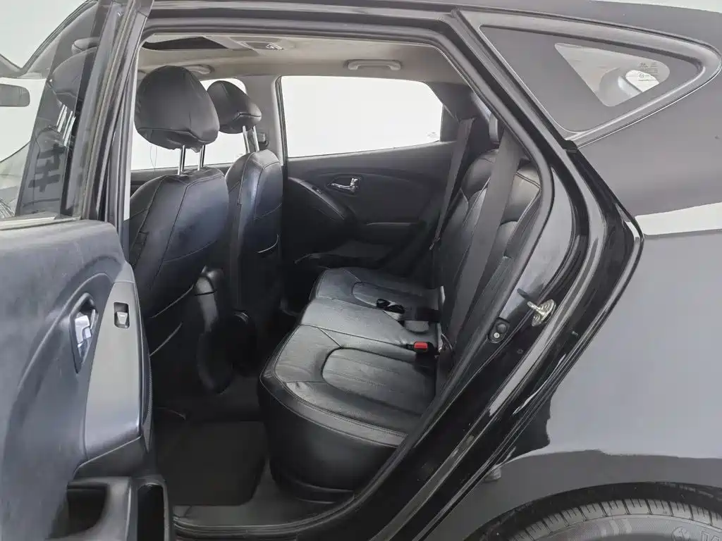 Hyundai ix35 2015 — фото 15